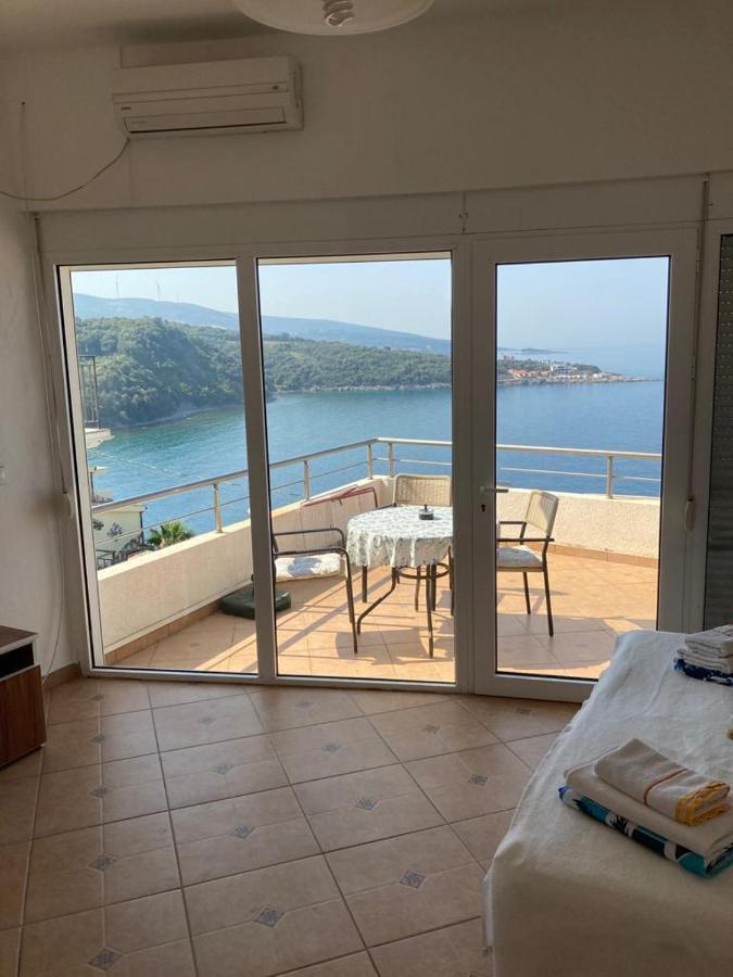 Vila Vito Apartment Dobra Voda Luaran gambar